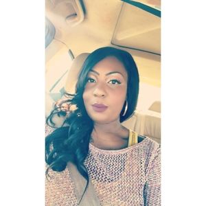 Meet your Posher, Monique